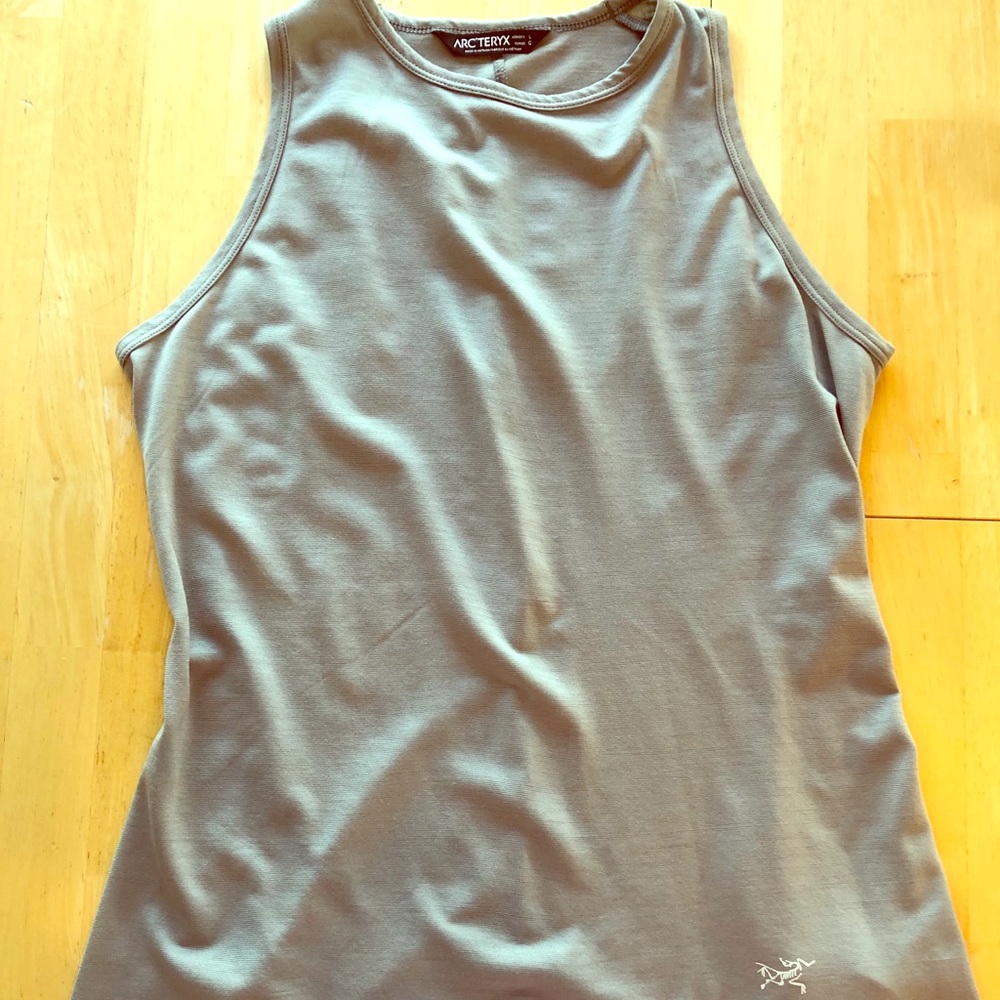 Arcteryx long tank top.